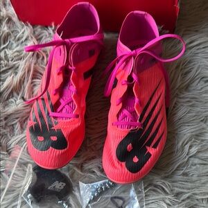 New Balance women’s Track shoes with removable metal spikes-NEW